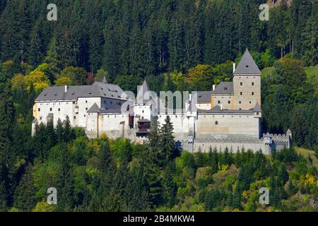 Panorama del Castello di Moosham a Mitterberg in Lungau, Foto Stock