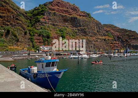Pesca e marina, Calheta, Madeira, Portogallo Foto Stock