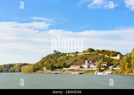 Bratislava (Pressburg), fiume Donau (Danubio), castello rovina Devin (Teben) in Slovacchia, Foto Stock