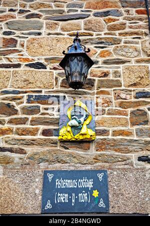 Fishermans Cottage a Saint-Michel-en-Grève, un comune francese nel dipartimento Côtes-d'Armor nella regione Bretagna. Foto Stock