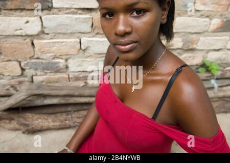 Alcantara, Maranhao, Brasile - 21 Maggio 2016: Bella afro-brasiliano quilombola donna da Quilombo Itamatatiua Foto Stock