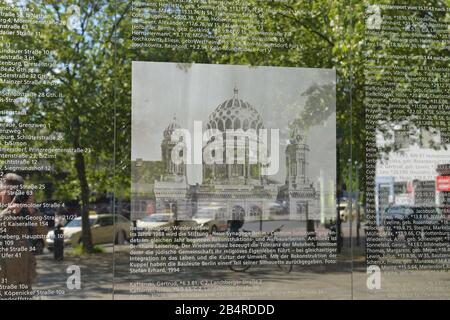 Spiegelwand, Holocaust-Denkmal, Hermann-Ehlers-Platz, Steglitz Berlino, Deutschland Foto Stock