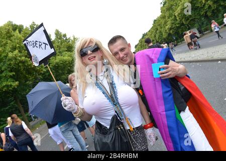 CSD, Teilnehmer, Umzug, Strasse des 17. Juni, Tiergarten, Berlin, Deutschland Foto Stock