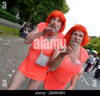 CSD, Teilnehmer, Umzug, Strasse des 17. Juni, Tiergarten, Berlin, Deutschland Foto Stock