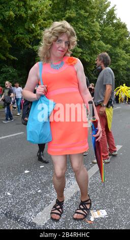CSD, Teilnehmer, Umzug, Strasse des 17. Juni, Tiergarten, Berlin, Deutschland Foto Stock