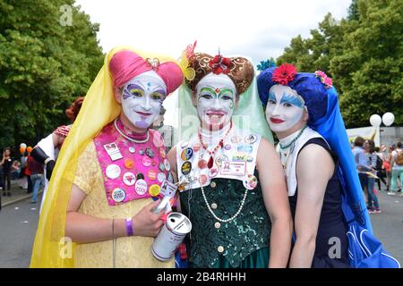 CSD, Teilnehmer, Umzug, Strasse des 17. Juni, Tiergarten, Berlin, Deutschland Foto Stock