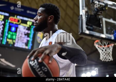 Barcellona, Spagna. 06th Mar, 2020. Mathias Lessort del FC Bayern Monaco durante la partita di basket Eurolega disputata tra il FC Barcelona Basquet e il FC Bayern Munich Basketball al Palau Blaugrana il 06 marzo 2020 a Barcellona, Spagna. Credit: Dax/ESPA/Alamy Live News Foto Stock