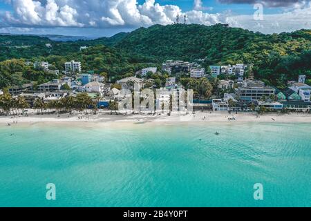 Veduta aerea della spiaggia di Boracay nelle Filippine Foto Stock