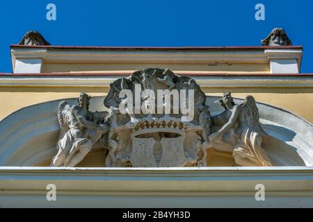 Stemmi al Palazzo di Lenno, in stile barocco, vicino a Wlen, Bassa Slesia, Polonia Foto Stock