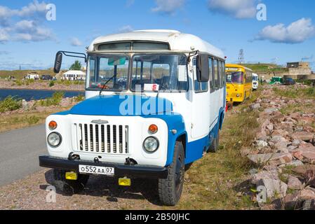 Kronshtadt, RUSSIA - 14 SETTEMBRE 2019: Autobus rurale sovietico KAvZ-685 per il festival internazionale dei trasporti retrò "Fortuna-2019" Foto Stock