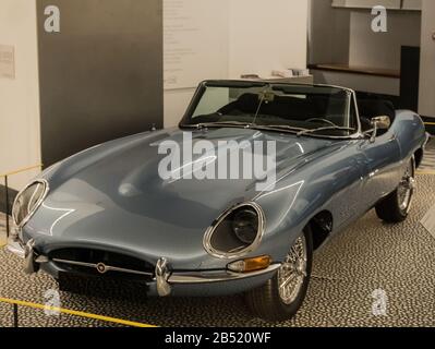 Jaguar e-Type Concept Zero, V&A Museum, Londra, Regno Unito Foto Stock