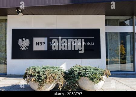 Sede della Banca Nazionale Polacca (Narodowy Bank Polski, NBP) vicino a via Swietokrzyska Foto Stock