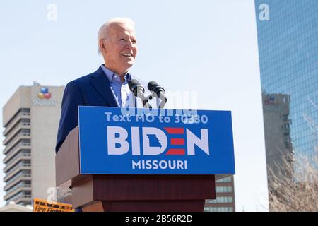 St. Louis, Missouri, Stati Uniti. 7th Mar, 2020. Il vice presidente Joe Biden ha parlato ad un raduno Di Campagna Di Uscita Del Voto a St. Louis, Missouri sabato 7 marzo 2020. Credito: Lora Olive/Zuma Wire/Alamy Live News Foto Stock