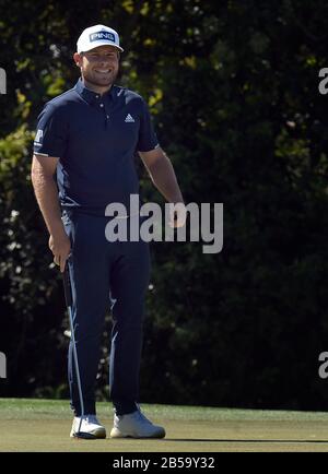 Orlando, Stati Uniti. 07th Mar, 2020. Tyrrell Hatton of England sorride sul primo green durante il terzo round del torneo di golf Arnold Palmer Invitational presso il Bay Hill Club & Lodge di Orlando. Credit: Sopa Images Limited/Alamy Live News Foto Stock