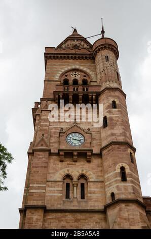 Torre dell'Orologio di Prag Mahal, Bhuj, Kutch, Gujarat, India Foto Stock