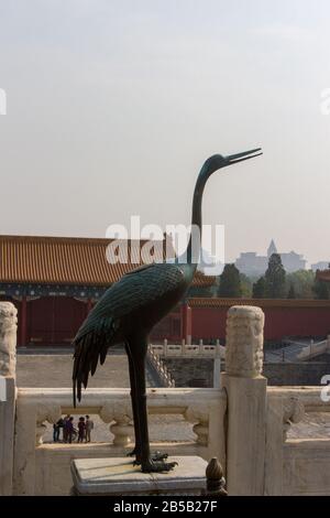 gru bronzo statua in città proibita Foto Stock