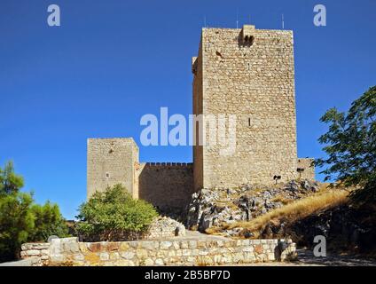 Vista sul castello di Santa Catalina che si affaccia sulla città, Jaen, Jaen Provincia, Andalusia, Spagna, Europa occidentale. Foto Stock