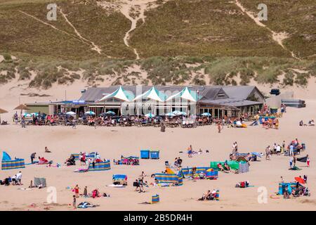 The Watering Hole, Beach cafe / bar - Perran Beach, Perranporth, Cornwall nord, Regno Unito. Foto Stock