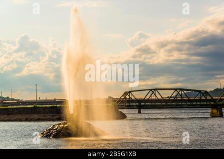 Saguenay, Canada - Agosto 12 2019: L'enorme fonte nella città di Saguenay Foto Stock