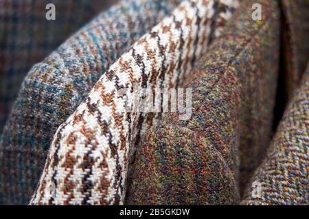 Giacche tradizionali in vendita al Clifton Arcade, Clifton, Bristol, Regno Unito Foto Stock