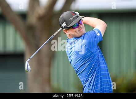 Orlando, Florida, Stati Uniti. 8th Mar, 2020. Zach Johnson sul secondo tee durante l'ultimo round dell'Arnold Palmer Invitational presentato da Mastercard tenuto presso l'Arnold Palmer's Bay Hill Club & Lodge di Orlando, Fl. Romeo T Guzman/CSM/Alamy Live News Foto Stock