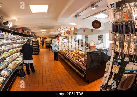 Chatsworth Farm Shop interno, Pilsley, Derbyshire Foto Stock