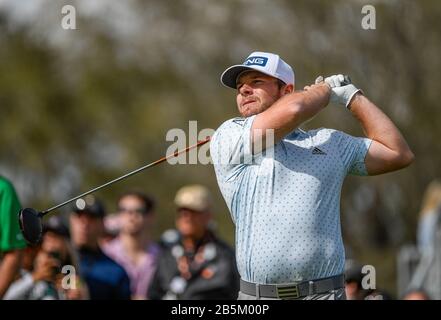 Orlando, Florida, Stati Uniti. 8th Mar, 2020. Tyrrell Hatton al nono tee durante l'ultimo round dell'Arnold Palmer Invitational presentato da Mastercard tenuto presso l'Arnold Palmer's Bay Hill Club & Lodge di Orlando, Fl. Romeo T Guzman/CSM/Alamy Live News Foto Stock