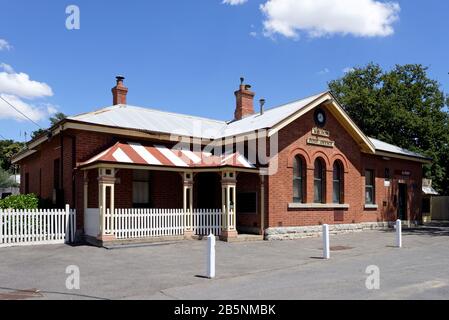 Ufficio postale, costruito nel 1869, Maldon, Victoria, Australia. Maldon è una storica città di goldush e nel 1966 è stato classificato dal Australian National Trus Foto Stock