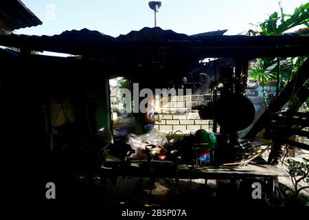 Canoabo, Carabobo, Venezuela. 7th Mar, 2020. 08 Marzo 2020. La porta di Don Antonio, è un luogo pieno di antichità che lo adornano e mostrano la storia allo stesso tempo che si diletta con il cibo tipico e la dolcezza creola a coloro che lo visitano, locali e turisti vengono nella città di Canoabo, Alla ricerca di un buon trattamento dei residenti locali e dei paesaggi della città di Canobo, che si trova a un'ora e mezza dalla città di Valencia, capitale dello stato di Carabobo. Foto: Juan Carlos Hernandez Credit: Juan Carlos Hernandez/Zuma Wire/Alamy Live News Foto Stock