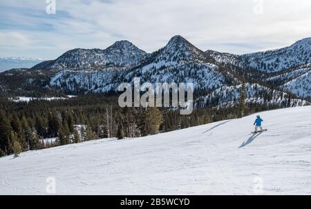 Snowboard Presso Anthony Lakes Mountain Resort Nell'Oregon Orientale. Foto Stock