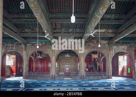 Vista interna di mihrab, l'antica Grande Moschea di Taiyuan, il quartiere di Xinghualing, la città di Taiyuan, la provincia di Shanxi, la Cina Foto Stock