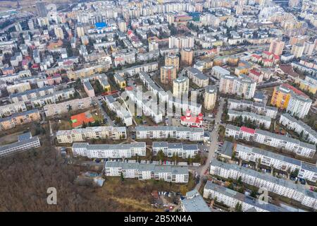 Veduta aerea della zona residenziale del quartiere Manastur, un agglomerato di blocchi piani costruito nell'era sovietica comunista del dittatore Ceausesc Foto Stock