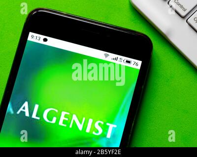 Ucraina. 9th Mar, 2020. In questa immagine è riportato un logo Algenist visualizzato su uno smartphone. Credit: Igor Golovniov/Sopa Images/Zuma Wire/Alamy Live News Foto Stock