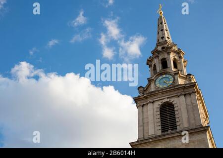 St Martin-in-the-Fields, una chiesa anglicana inglese all'angolo nord-est di Trafalgar Square, Westminster, Londra. Foto Stock