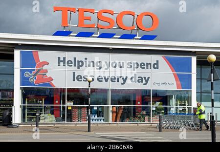 Supermercato Tesco a Market Weighton, East Yorkshire, Inghilterra Regno Unito Foto Stock