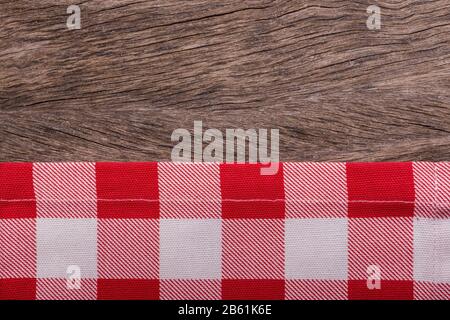 Telaio di asciugamani da cucina. Su tessuto di legno. Foto Stock