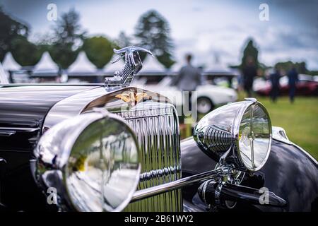 1935 Hispano Suiza K6 Cabriolet, presso Salon Prive al Palazzo Blenheim, settembre 2019 Foto Stock