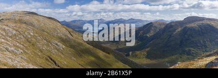 Glen Gour , Loch Leven e le montagne di Glencoe, Ardgour, Scozia Foto Stock