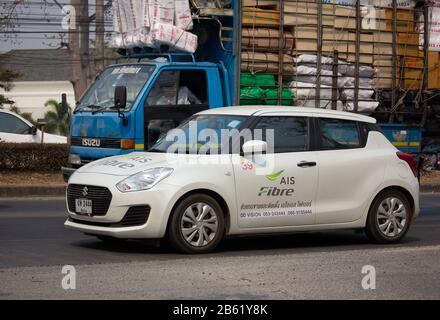 Chiangmai, Thailandia - 18 Febbraio 2020: Suzuki Swift Di Ais Società. Intenet e servizio di telefonia mobile in Thailandia. Foto Stock