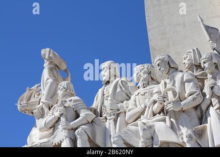 Lisbona, PORTOGALLO, 9 SETTEMBRE 2013: Padrao dos Descobrimentos - Monumento alle scoperte commemora l'età portoghese della scoperta nella 15th A. Foto Stock