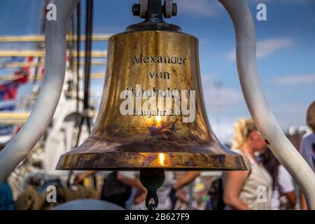 Esbjerg, Danimarca - 02 Agosto 2014: Alexander Von Humbold Ii Ship Bell. Le Tall Ships Si Regano nel porto di Esbjerg Foto Stock