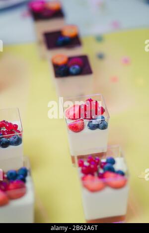 Cupcake di nozze . Candy bar, primo piano Foto Stock