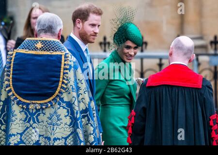 Westminster Abbey, Londra, Regno Unito. 09th Mar, 2020. Il principe Harry e Megan, il duca e la duchessa del Sussex, lasciano - un servizio per commemorare il Commonwealth è assistito dalla famiglia reale e dai rappresentanti dei paesi del Commonwealth, all'Abbazia di Wrestminster, Londra. Credito: Guy Bell/Alamy Live News Credito: Guy Bell/Alamy Live News Foto Stock