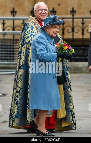 Westminster Abbey, Londra, Regno Unito. 09th Mar, 2020. La Regina Parte - un servizio per commemorare il Commonwealth è frequentato dalla famiglia reale e rappresentanti dei paesi del Commonwealth, a Wrestminster Abbey, Londra. Credito: Guy Bell/Alamy Live News Credito: Guy Bell/Alamy Live News Foto Stock