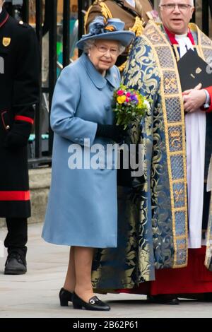 Londra, Regno Unito. 09th Mar, 2020. La regina Elisabetta II frequenta il Commonwealth Service annuale all'abbazia di Westminster, alla quale hanno partecipato capi di governo e rappresentanti dei 54 paesi e 2,4 miliardi di cittadini del Commonwealth. Londra, Regno Unito - 9 Marzo 2020 Credito: Nils Jorgensen/Alamy Live News Foto Stock