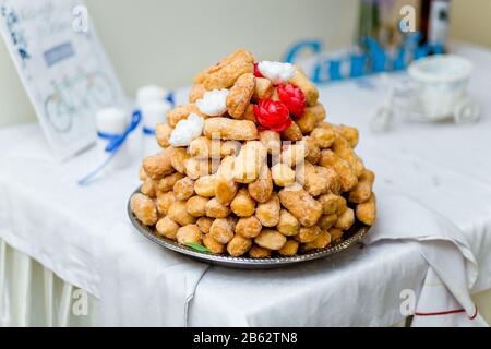 Nazionale Tatar E Bashkir Dolce Chak-Chak Dessert Al Banchetto Di Nozze Foto Stock