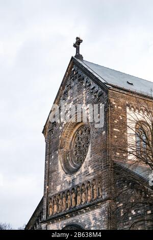 Panorama con Chiesa dei Santi Cirillo e Metodio a Praga Foto Stock