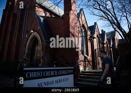 Washington, Stati Uniti. 09th Mar, 2020. Una visione generale della Chiesa episcopale di Cristo nel quartiere Georgetown di Washington, DC, il 9 marzo 2020. Quando il rettore della chiesa ha provato positivo il sabato è stato il primo caso confermato del COVID-19 Coronavirus a Washington, e da allora il sindaco Muriel Bowser ha invitato i membri della chiesa a auto-quarantena. (Graeme Sloan/Sipa Usa) Credit: Sipa Usa/Alamy Live News Foto Stock