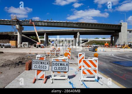 Costruzione di Freeway # 4 connettore, Downtown Orlando, Florida, Stati Uniti d'America Foto Stock