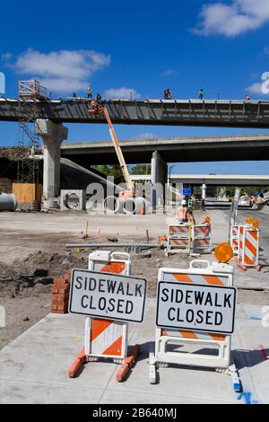 Costruzione di Freeway # 4 connettore, Downtown Orlando, Florida, Stati Uniti d'America Foto Stock